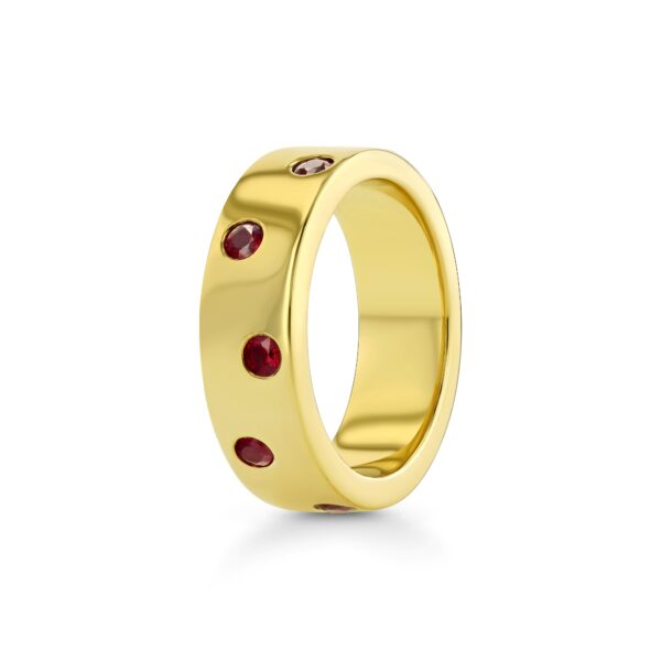 18k Yellow Gold Ring with Rubies