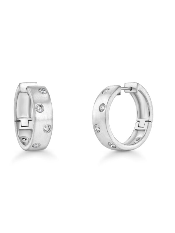 18k White Gold Earrings With Diamonds