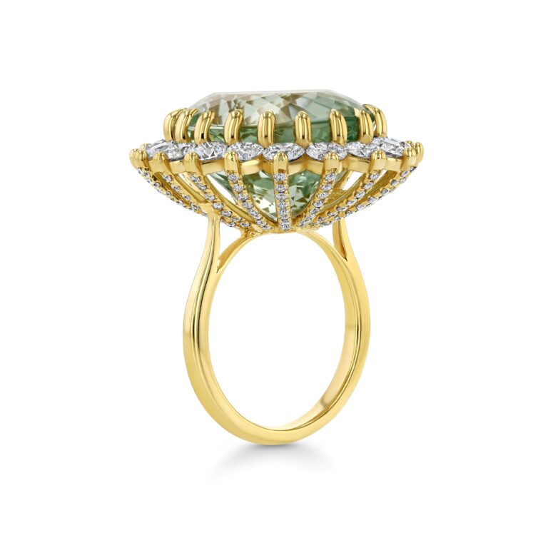 Green Beryl 18k Yellow Gold Ring With Diamonds