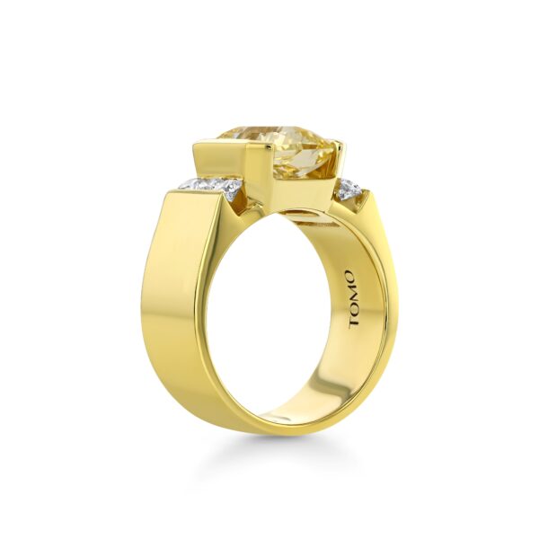 Gold Ring Yellow Sapphire 18K with Diamonds